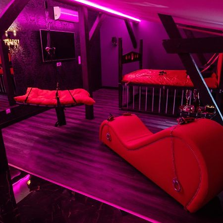 Red Palace Apartament Bdsm Bydgoszcz Dış mekan fotoğraf