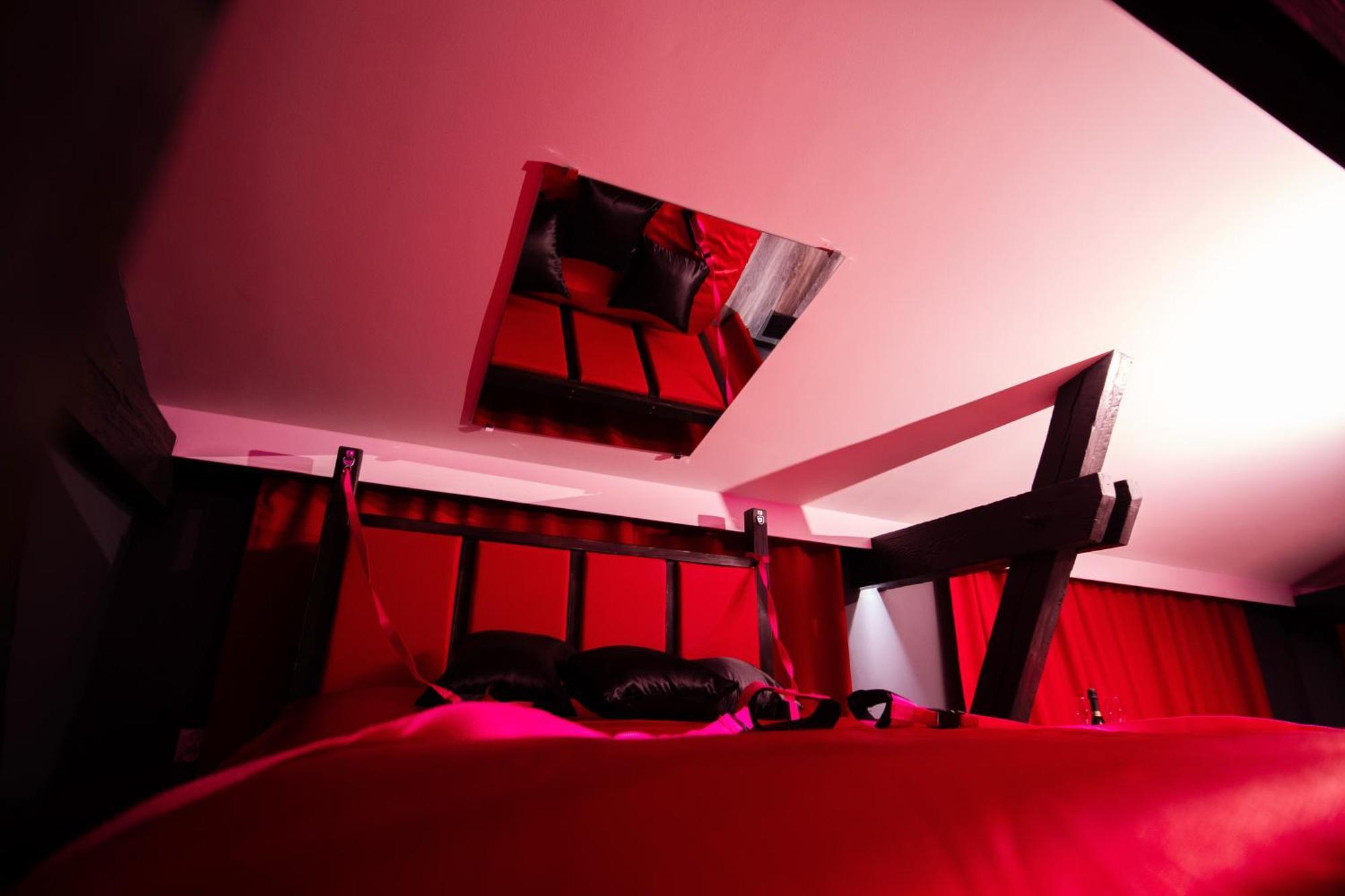 Red Palace Apartament Bdsm Bydgoszcz Dış mekan fotoğraf