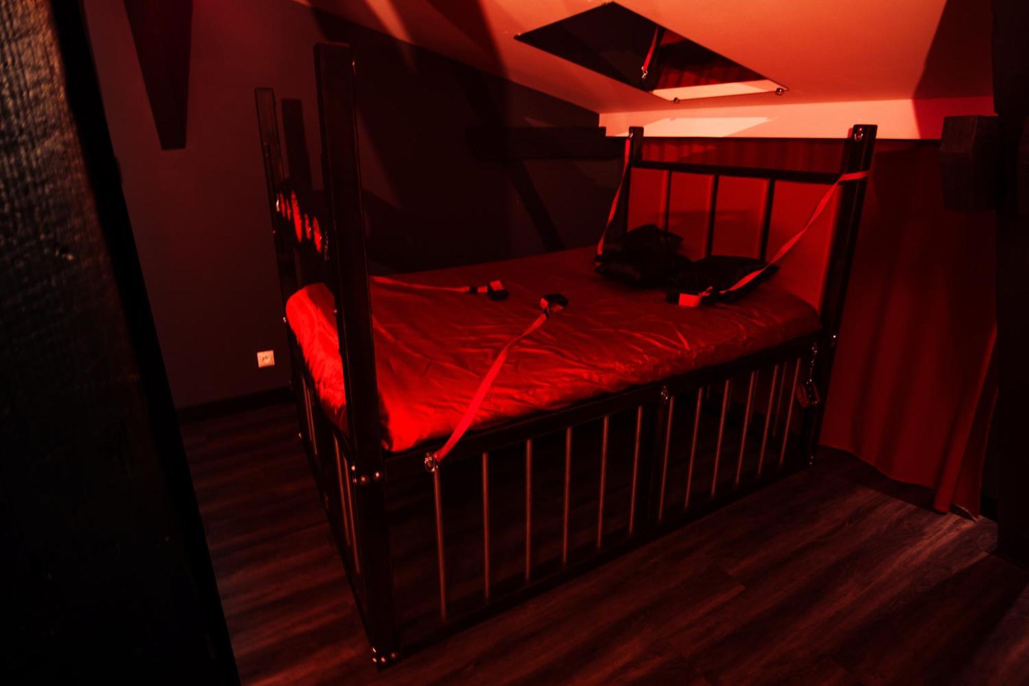 Red Palace Apartament Bdsm Bydgoszcz Dış mekan fotoğraf